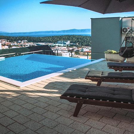 Apartment With Private Pool "Patricia" Makarska Extérieur photo