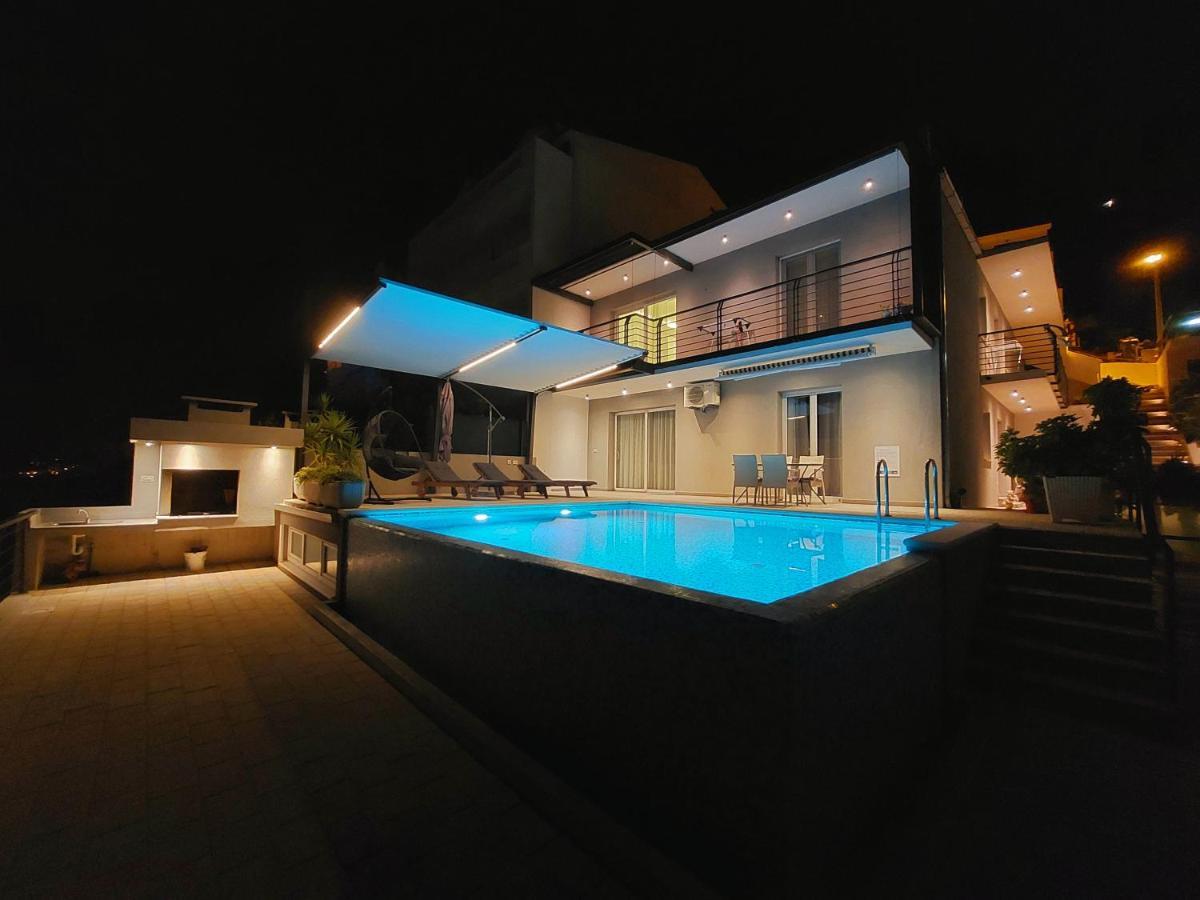 Apartment With Private Pool "Patricia" Makarska Extérieur photo
