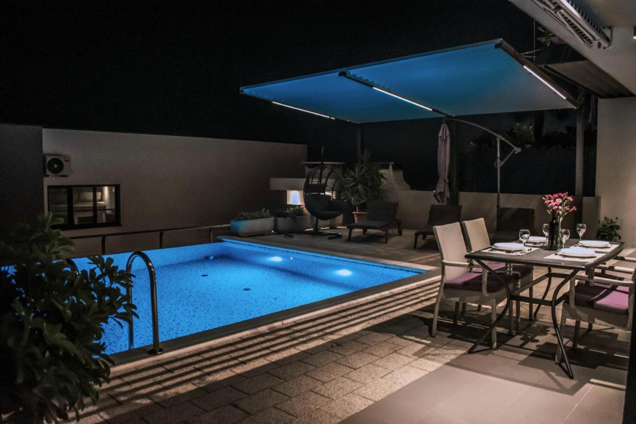Apartment With Private Pool "Patricia" Makarska Extérieur photo
