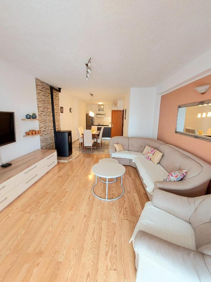 Apartment With Private Pool "Patricia" Makarska Extérieur photo